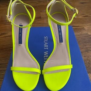 the iconic nudist heel